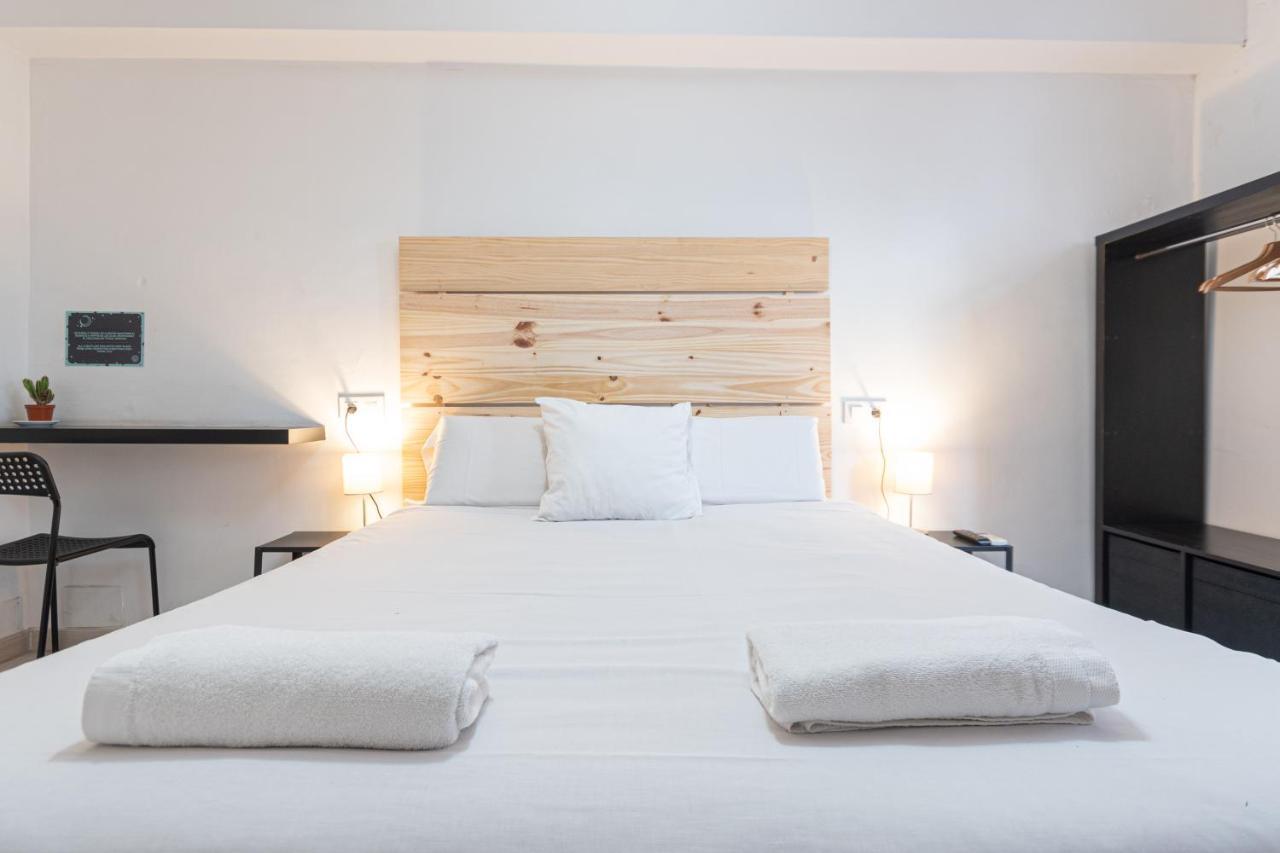 Easy Sants By Bossh! (Adults Only) Hostel Барселона Екстериор снимка