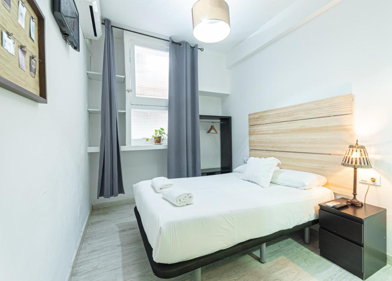 Easy Sants By Bossh! (Adults Only) Hostel Барселона Екстериор снимка